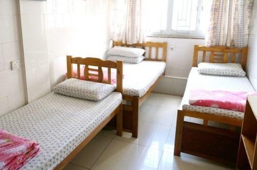 Коулун: Pioneer Hostel