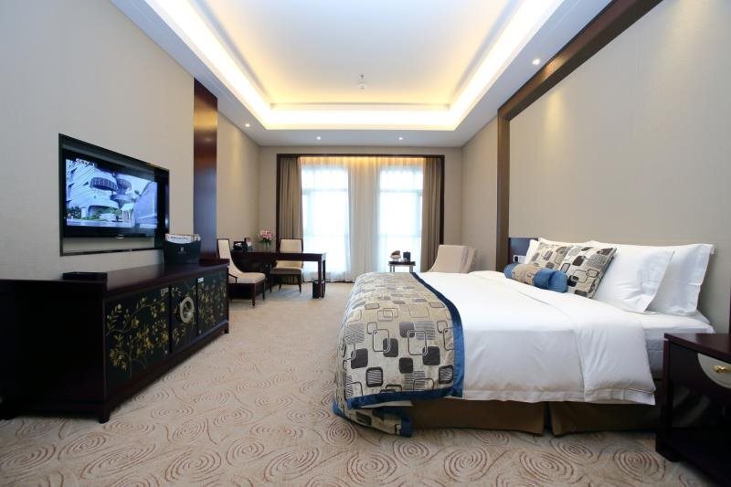 Линьи: Linyi River Hotel