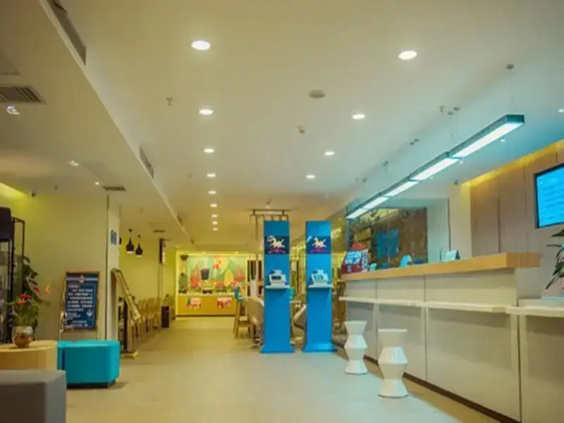 Чэнду: Hanting Hotel Chengdu Tianfu Square Metro Station