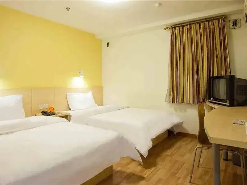 7Days Inn Chain Hotel (Shaoguan Fengcai Building Pedestrian Street) — фото 1