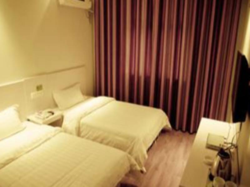 Кайфын: 7 Days Inn Kaifeng Jinliao Road Qingmingshanghe Park Branck