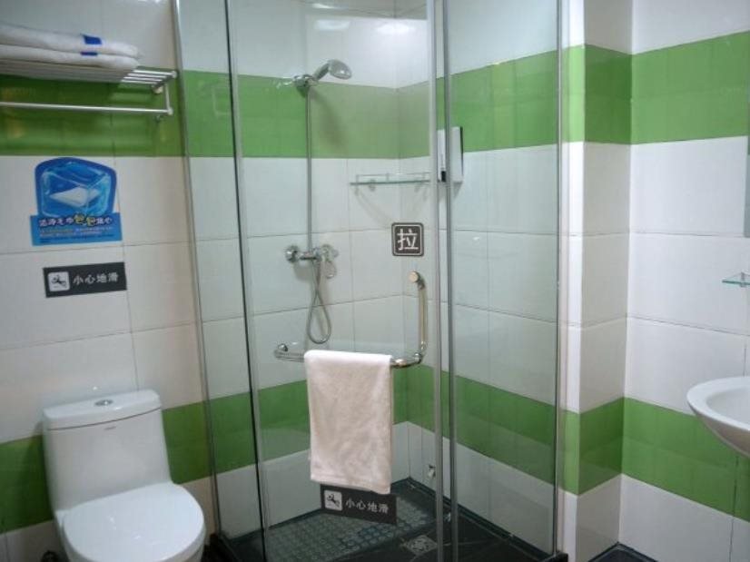 Хецзе: Changji hotel (Shanxian Bus Station)