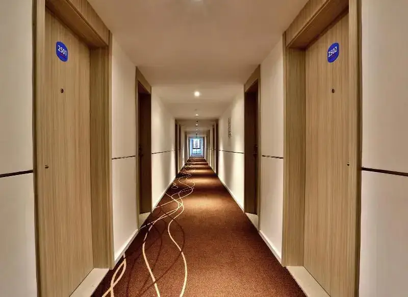 Ханчжоу: Hanting Premium Hotel Hangzhou Wulinmen Hushu South Road