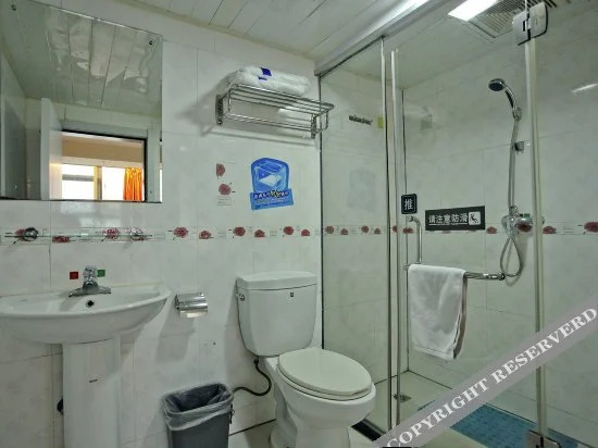 Далянь: 7 Days Inn Gangwan Square