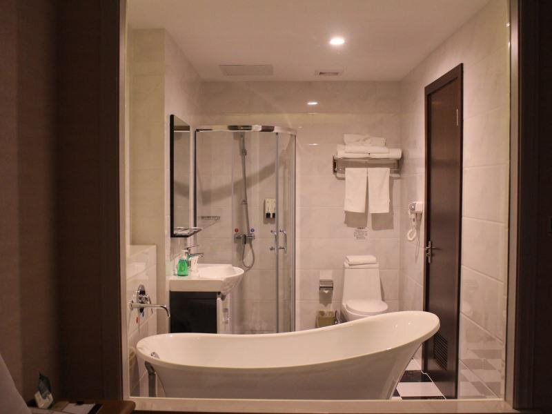 Шанхай: GreenTree Alliance ShangHai WanDa SongJiang University Town Metro Station Hotel