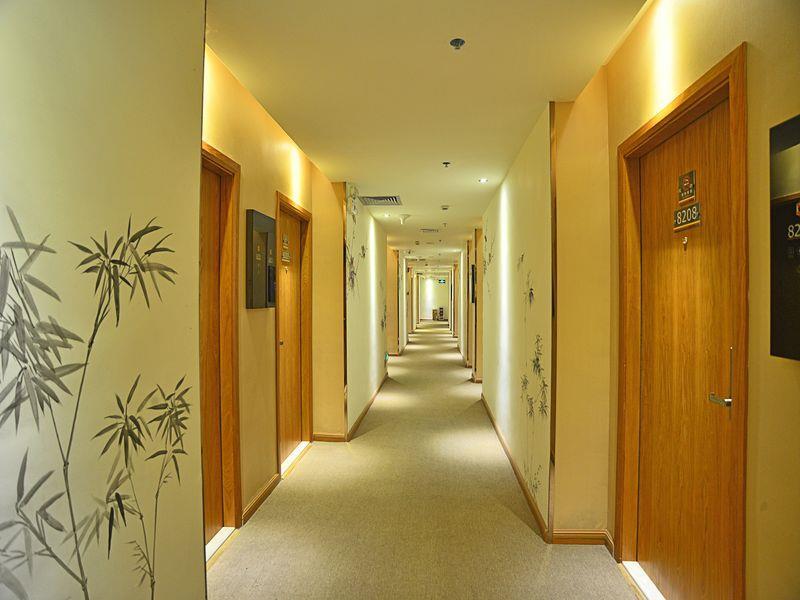 Гуанчжоу: Super 8 Hotel Guangzhou Xinshi Huiqiao Branch