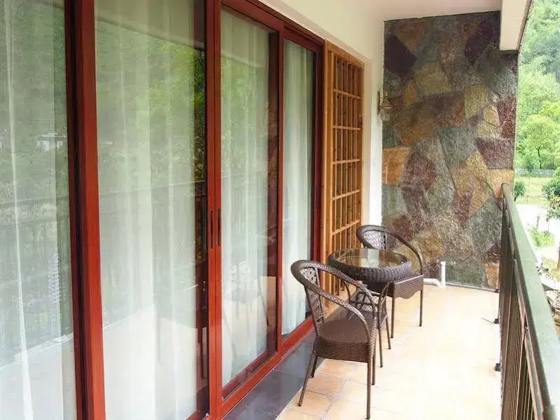 Яншо: Yinxin Valley Net Red Travel Photography and Hot Spring Resort (Yulong River Scenic Area Store)