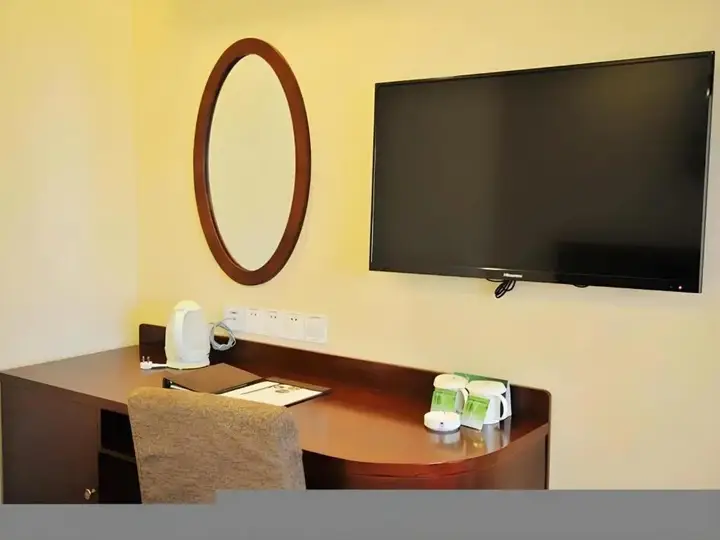 Циндао: GreenTree Inn Qingdao Licang Shuyan Road Daweng Square Express Hotel
