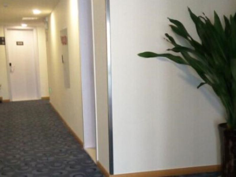 Чэнду: 7 Days Inn Chengdu Wuhoucu Bridge Branch