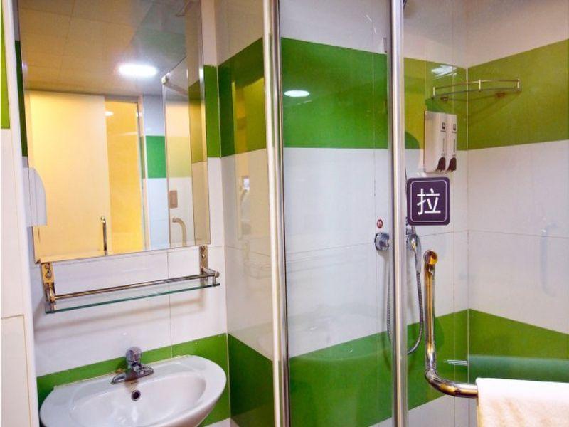 Сиань: 7Days Inn Xi'an North Street Subway Station Huimin Street