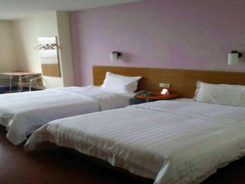Ухань: 7Days Inn Wuhan Insitute of Technology Shipailing Road Branch