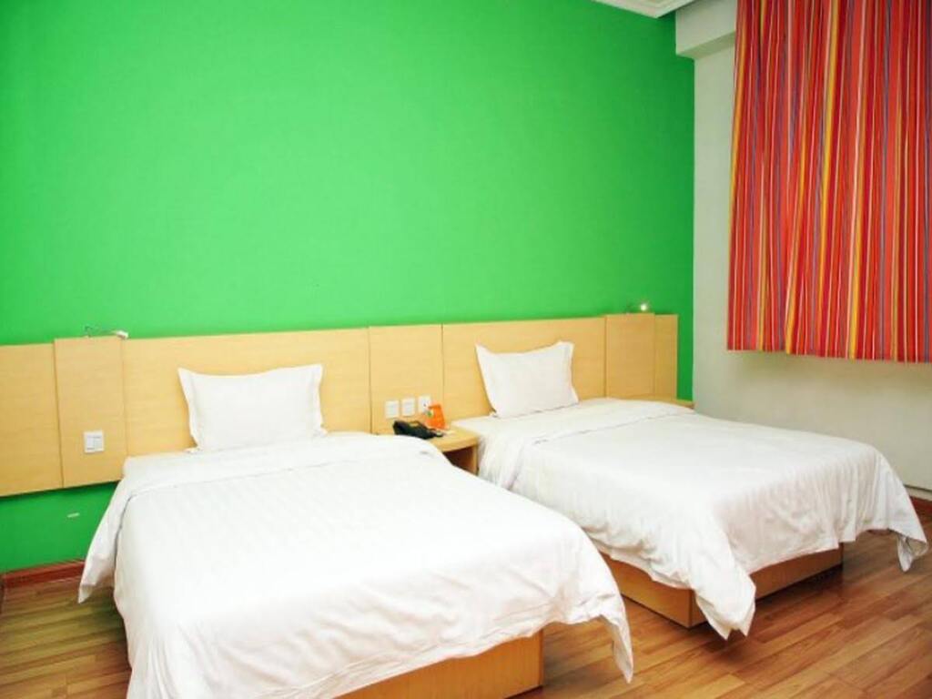 Дунъин: 7 Days Inn Dongying Taihangshan Road Business and Trade Center