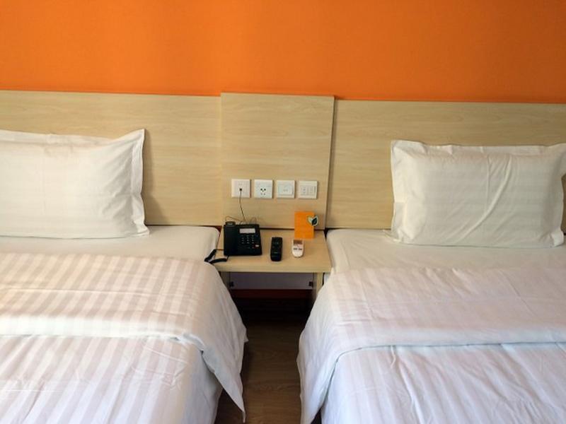Пекин: 7 Days Inn Beijing Liangxiang Changyang Roundabout Branch