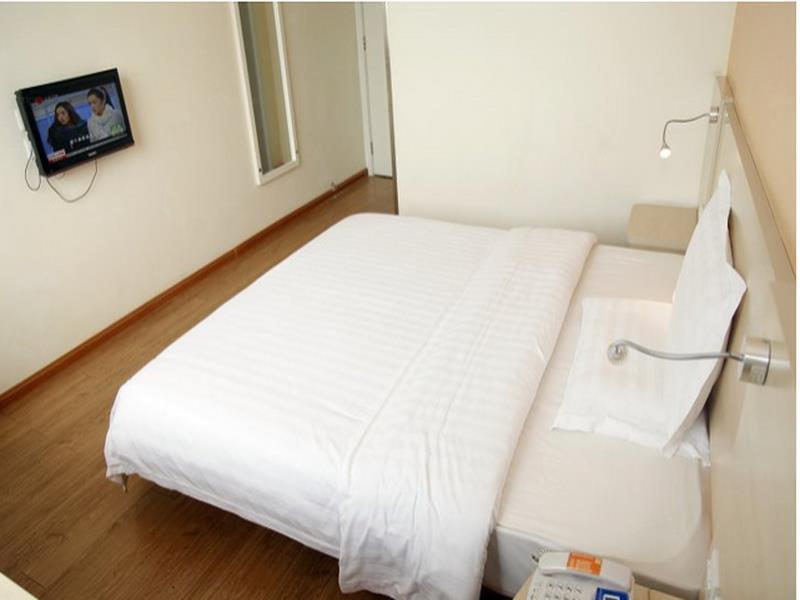 Пекин: 7 Days Inn Beijing Tongzhou Bali Bridge Branch
