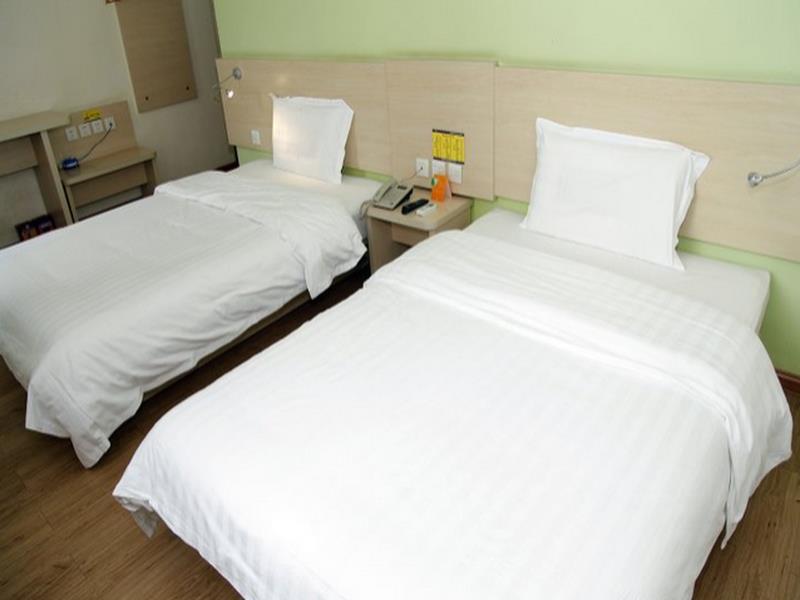 Пекин: 7 Days Inn Beijing Tongzhou Bali Bridge Branch