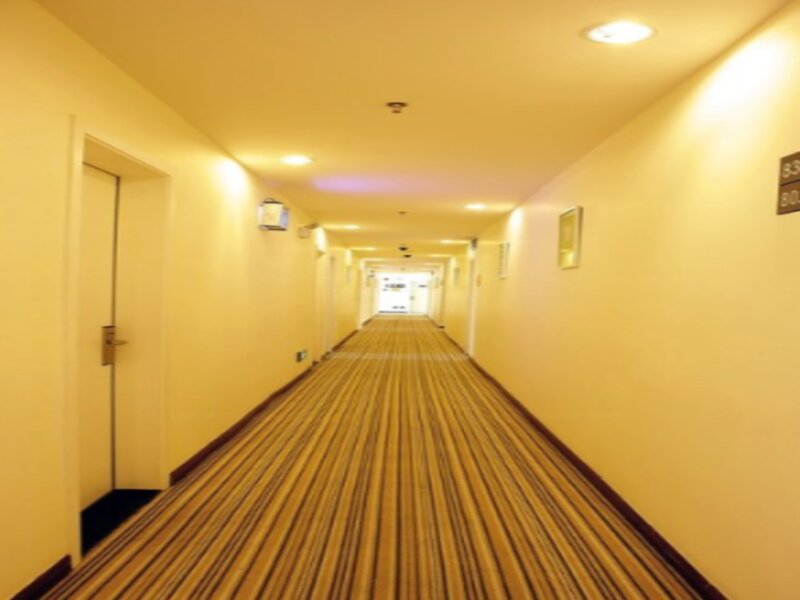 Юэян: 7 Days Inn Yueyang Ba Ling Middle Road Fu You Branch