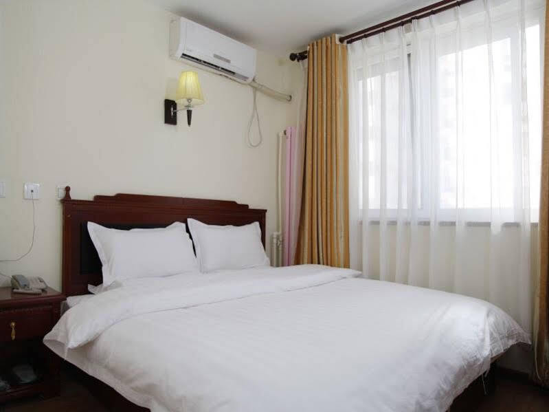 Пекин: Beijing Xinyijia Hotel (Wangjing Metro Station)