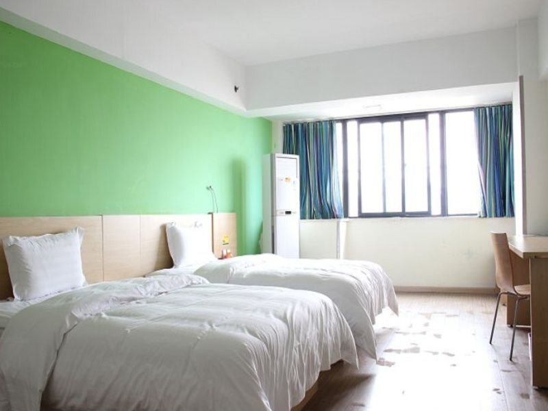 Чэнду: 7 Days Inn Chengdu Zhaojue Temple Bus Station Branch