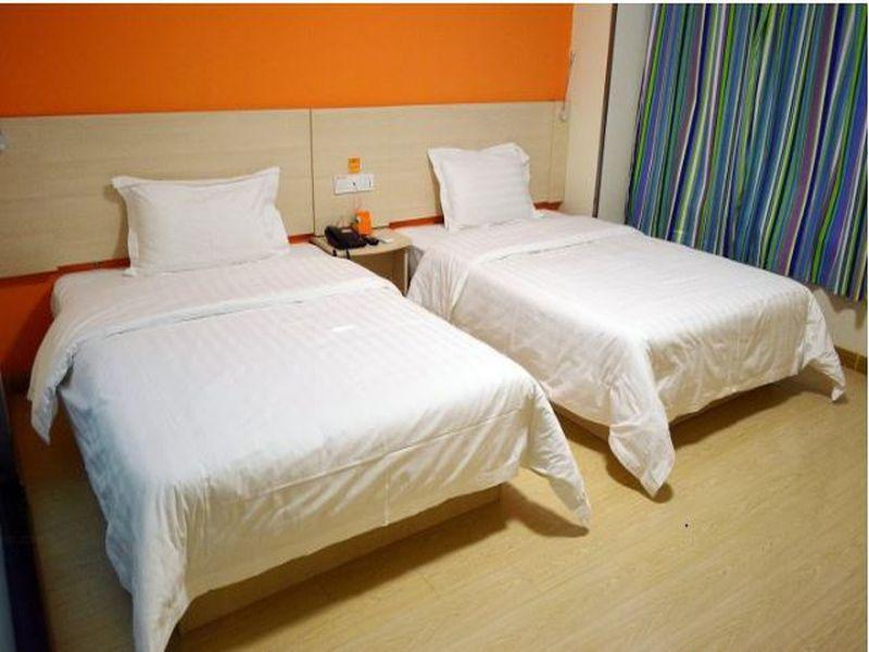 Чжэнчжоу: 7 Days Inn Zhengzhou Hi-Tech Zone Enterprises Base Branch