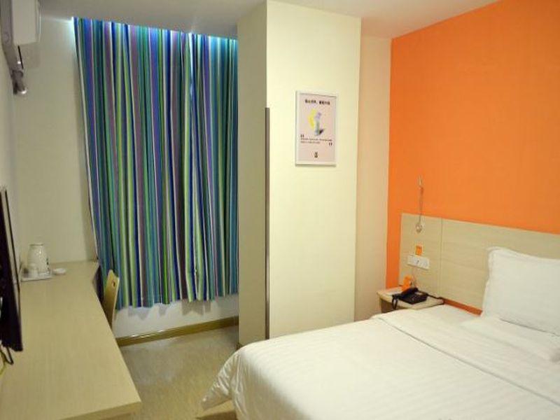 Чжэнчжоу: 7 Days Inn Zhengzhou Hi-Tech Zone Enterprises Base Branch