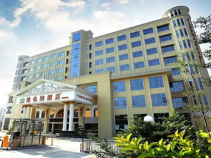 Шэньчжэнь: Vienna Hotel (Shenzhen  Guanhuyuan)
