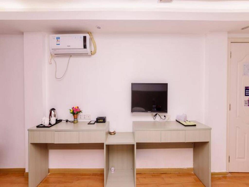 Гуанчжоу: Shang Pin Holiday Inn Airport Second Branch