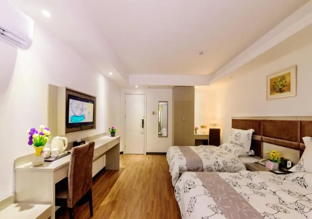 Гуанчжоу: Shang Pin Holiday Inn Airport Second Branch