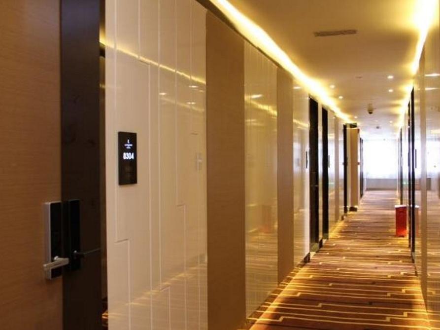 Далянь: LAVANDE Hotel Dalian Huanan Square North Railway Station