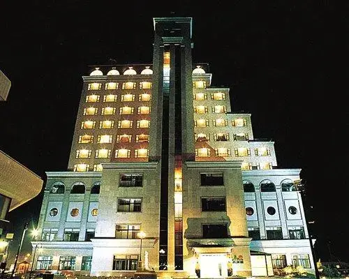 Циндао: 3 Night Surf Plaza - Qingdao