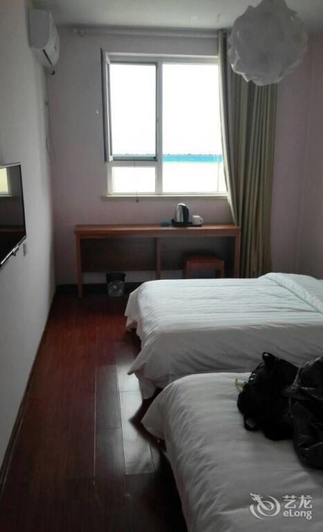 Циндао: Junru Business Hotel- Qingdao Jinshui Road Branch