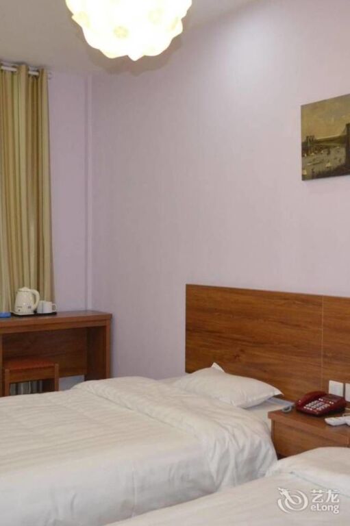 Циндао: Junru Business Hotel- Qingdao Jinshui Road Branch