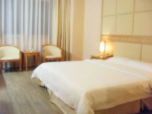 Дунгуань: Easton Hotel