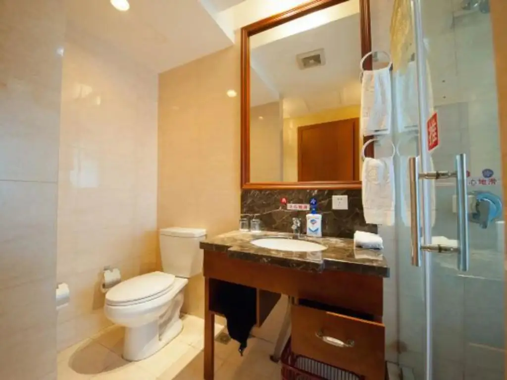 Наньтун: Runhome Hotel