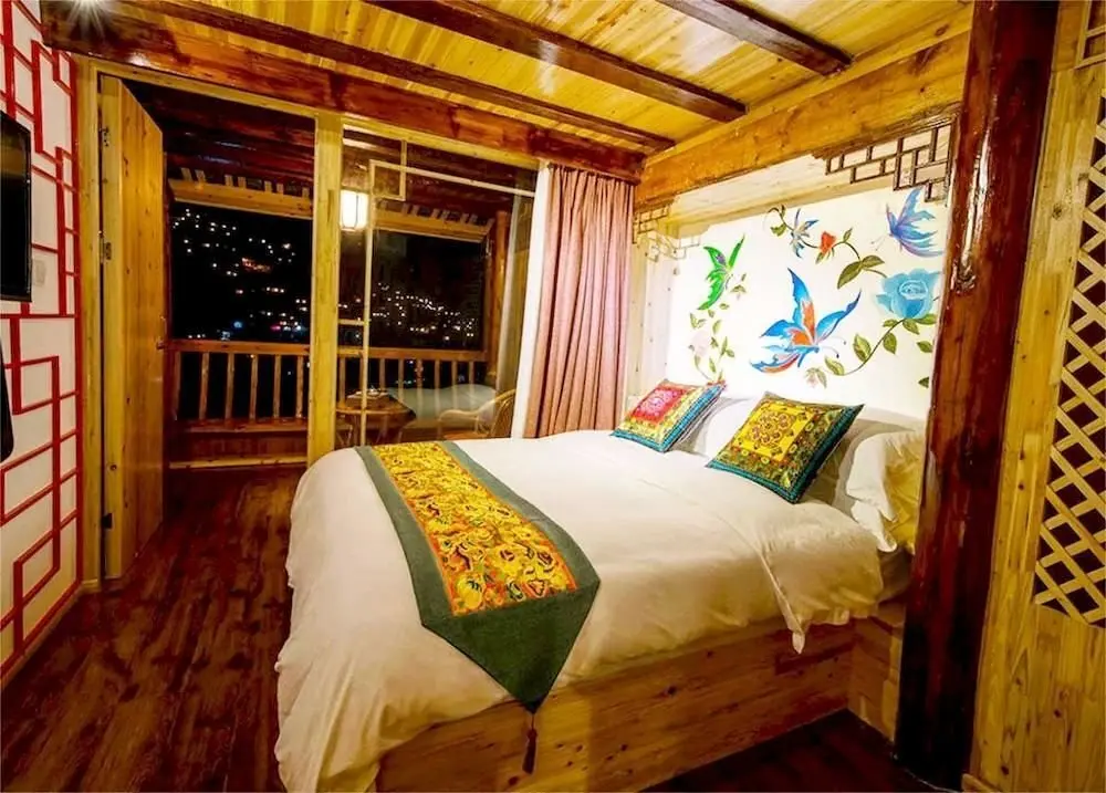 Леишан: Xijiang Huayin Holiday Hotel