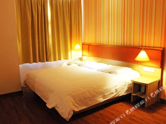 Home Inn Baicheng Shimin Square — фото 1