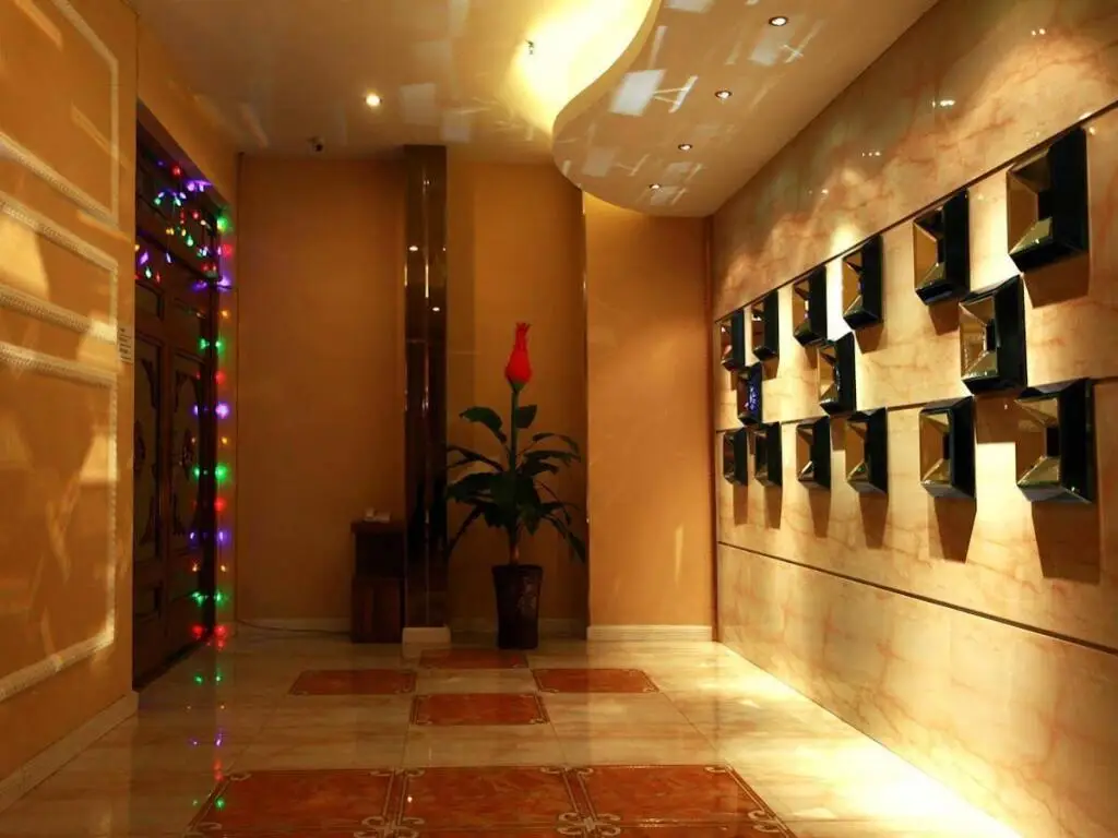 Shenyang Le Grand V Hotel — фото 1