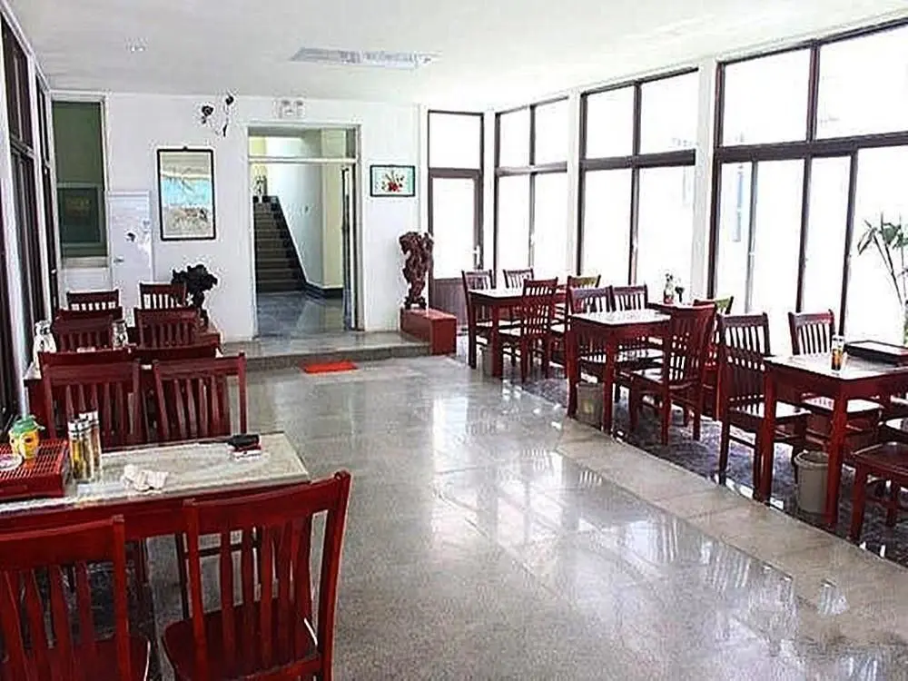 Цзинань: Saifel Business Hotel (Jinan Qilu Hospital Baotu Spring Store)
