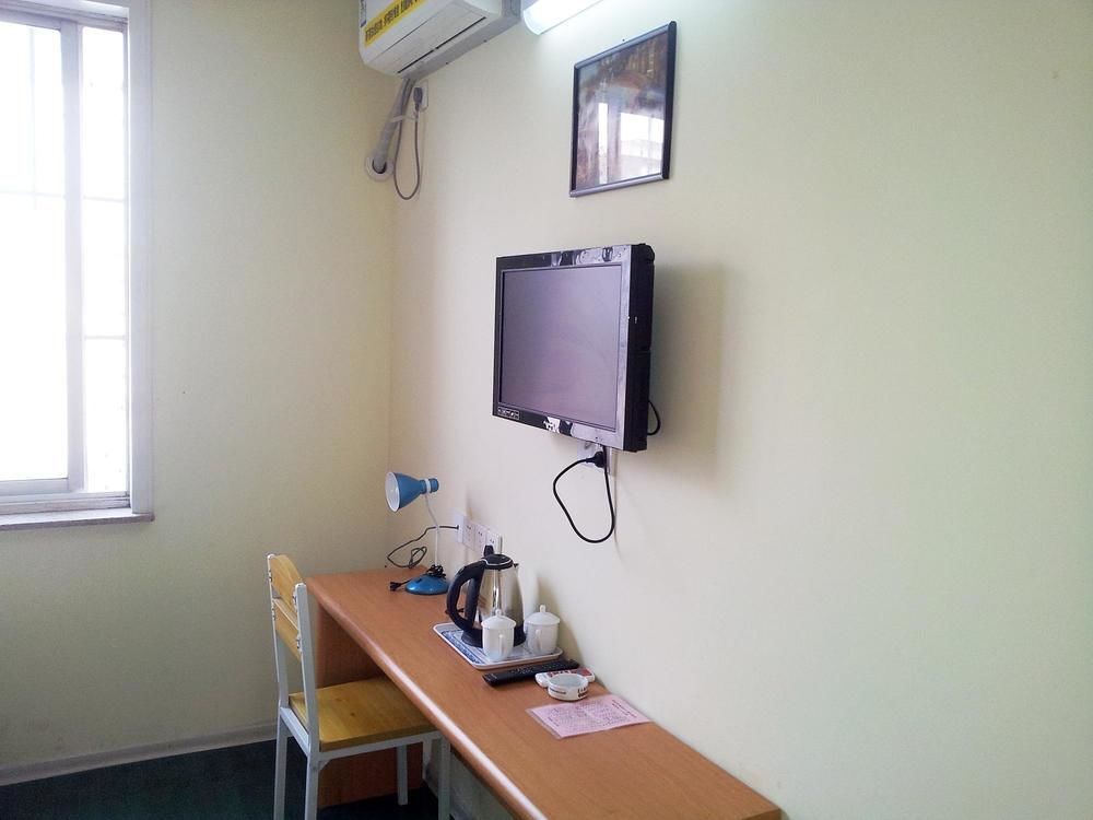 Цзинань: Saifel Business Hotel (Jinan Qilu Hospital Baotu Spring Store)