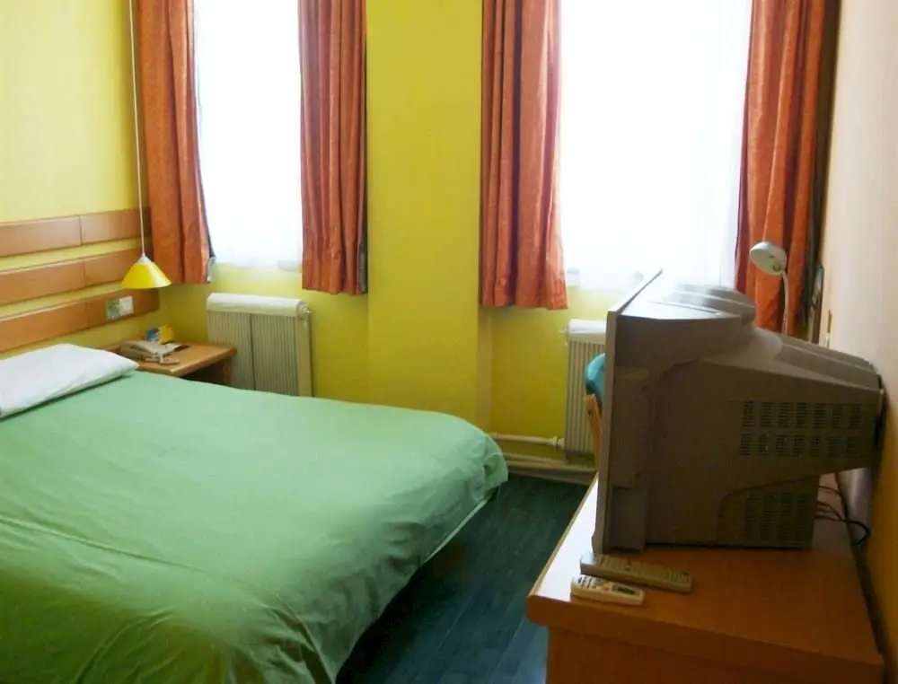 Цзилинь: Home Inn (Jilin Taoyuan Road)