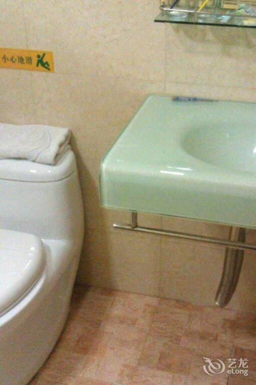 Шэньчжэнь: Home Inn Shenzhen Bao'an South Road