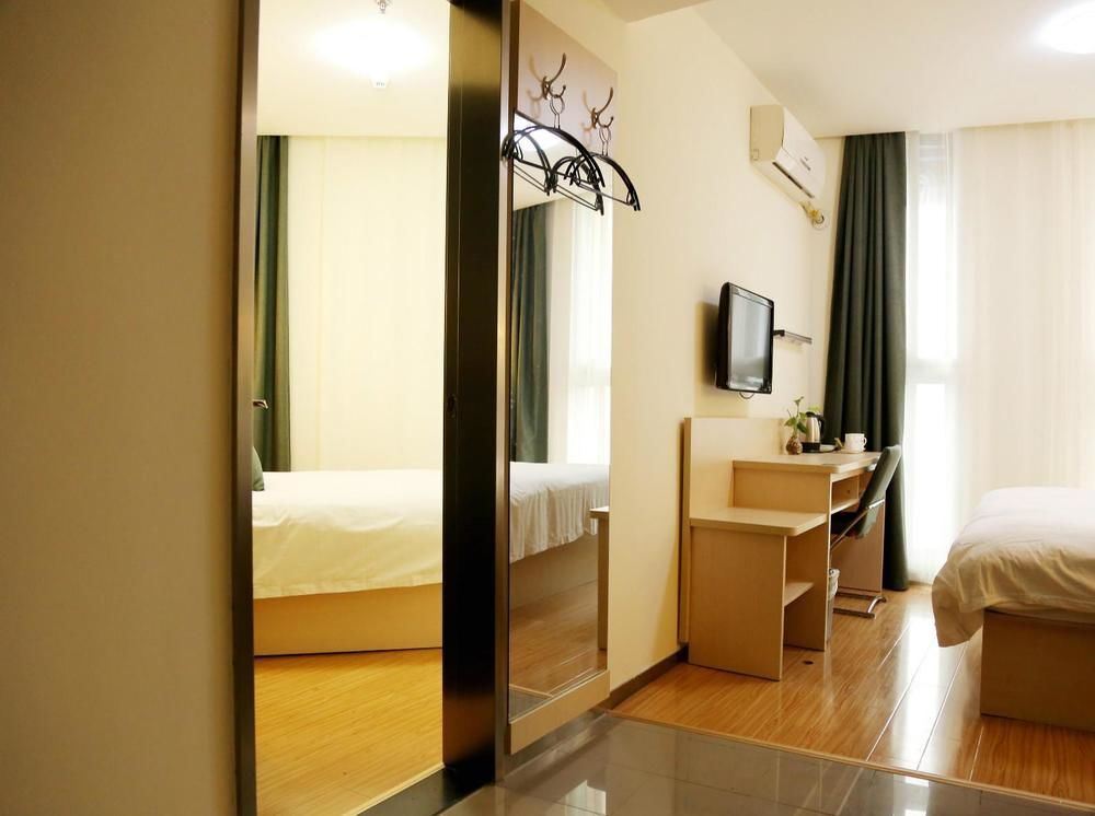 Нанкин: Motel 168 Nanjing Jiangning Shangyuan Street Wanda Plaza Hotel