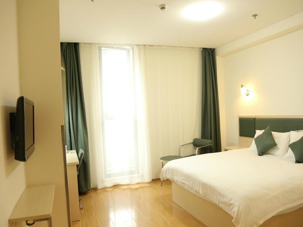 Нанкин: Motel 168 Nanjing Jiangning Shangyuan Street Wanda Plaza Hotel