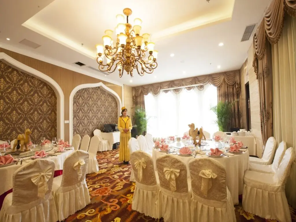 Чэнду: Central Asian Hotel