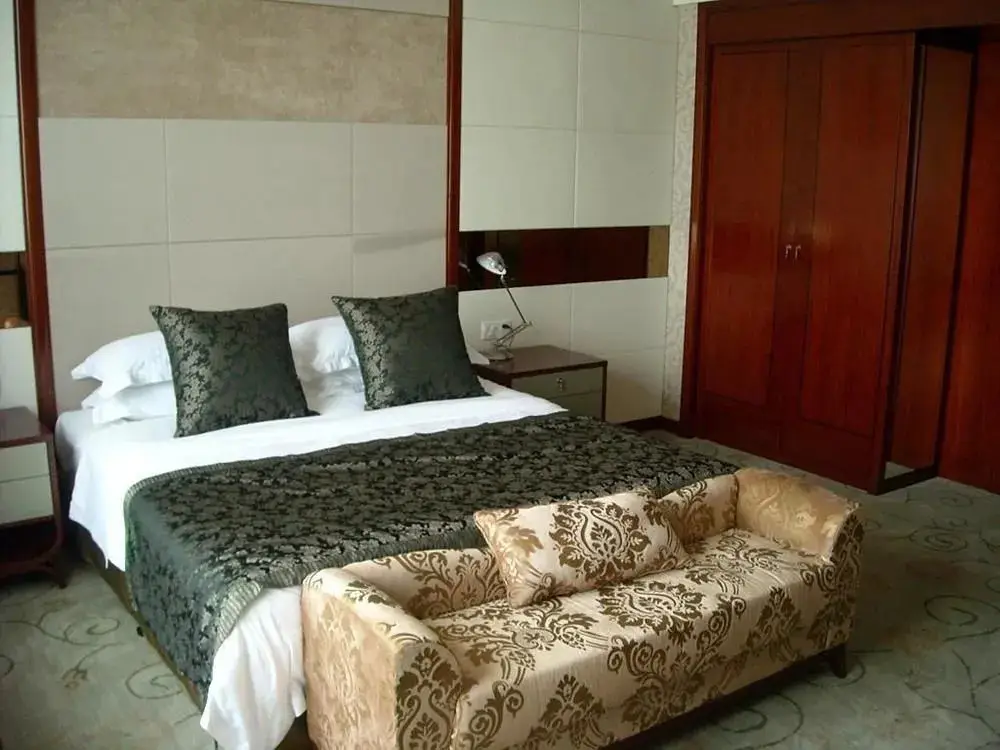 Уси: Yixing Bamboo International Convention Centre