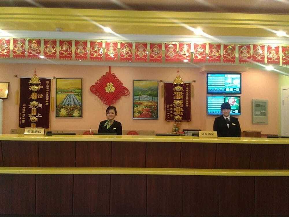 Цзинань: Motel 168