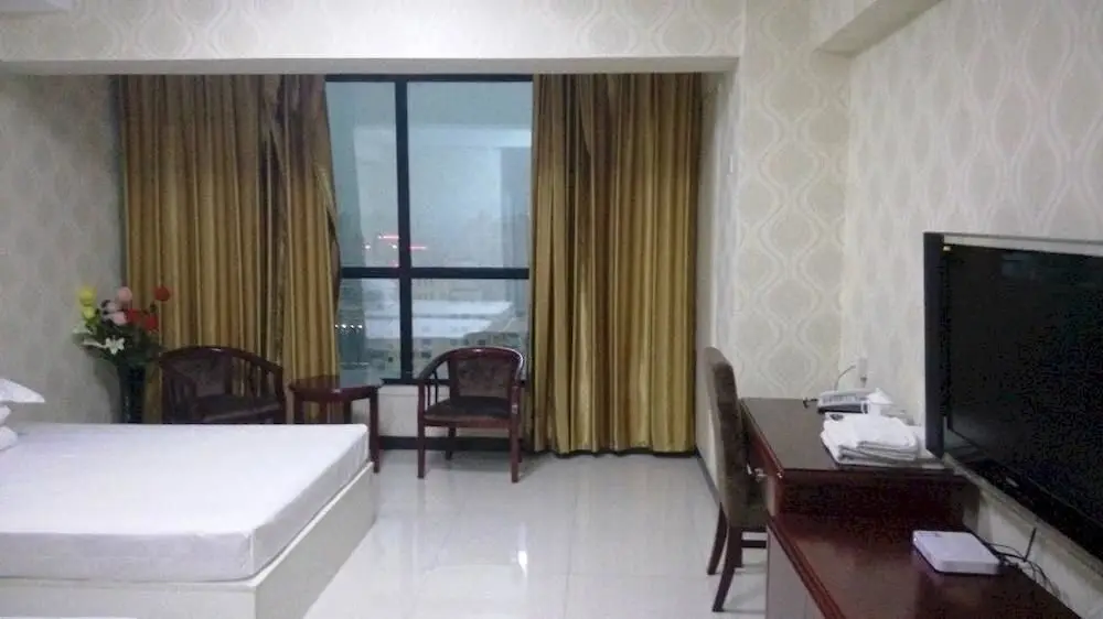 Чжэнчжоу: Zhenzhou Hengyi Business Hotel
