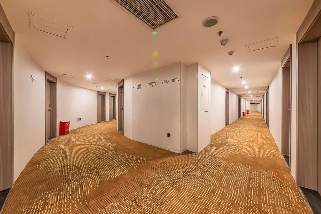 Чунцин: Hanting Hotel Chongqing Jiefangbei Pedestrian Street Center