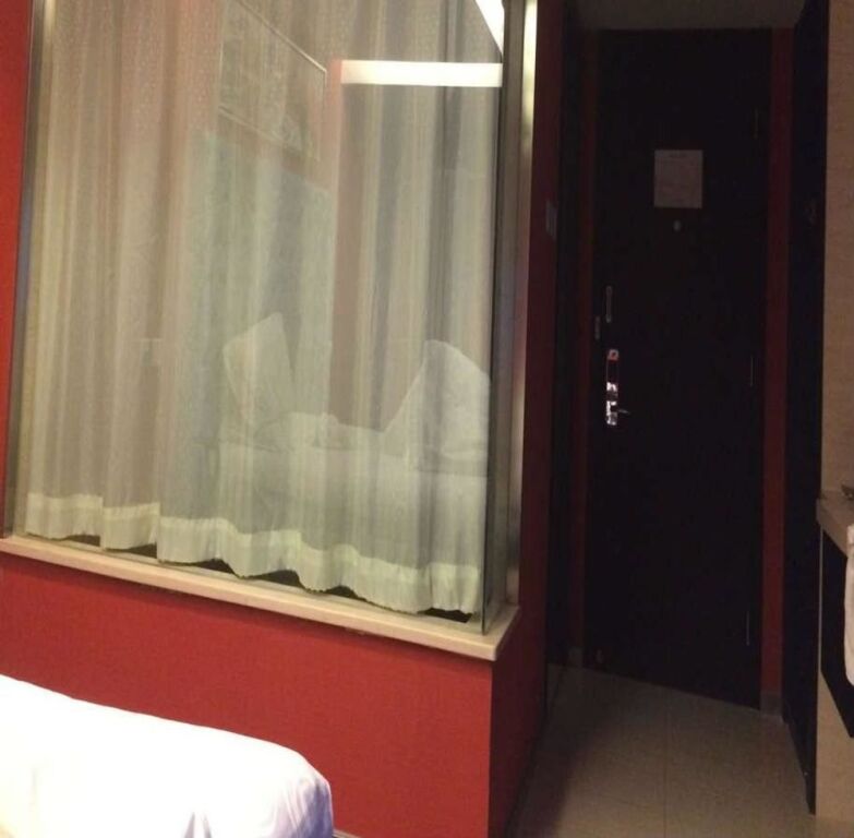 Пекин: Beijing Hongweiyijia Hotel