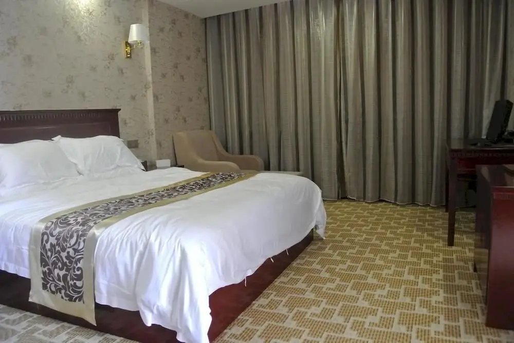 Тайчжоу: Xianju Baita Business Hotel