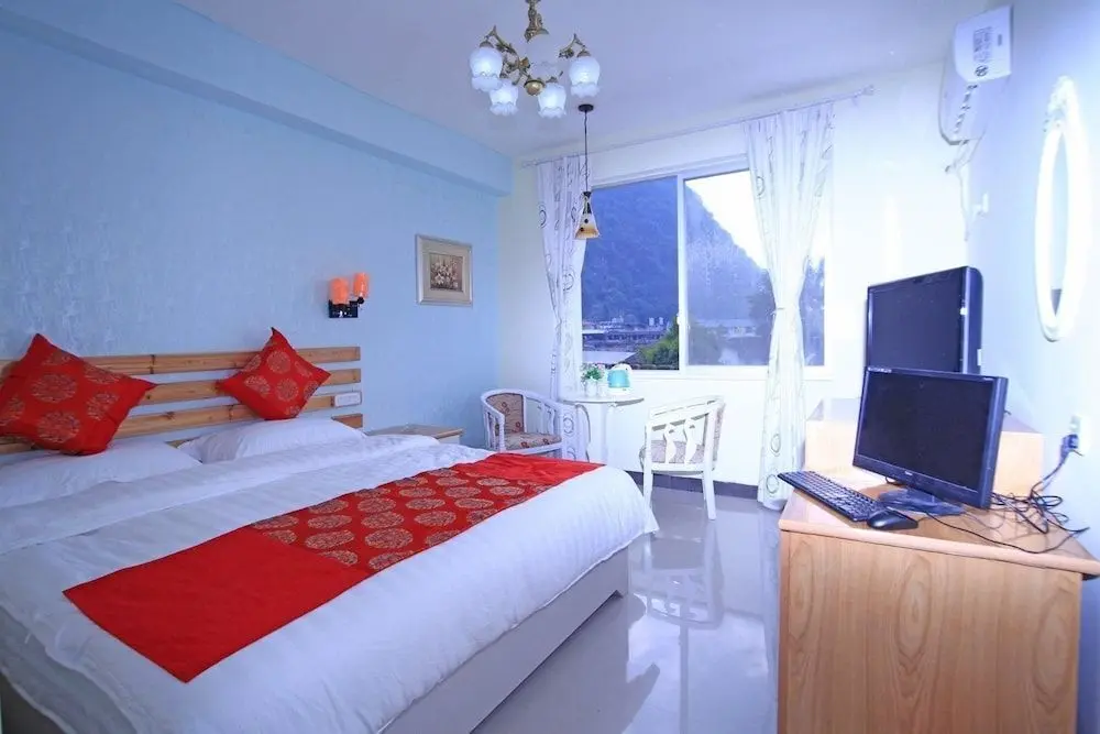 Яншо: In the Mood Of Love Hotel - Yangshuo